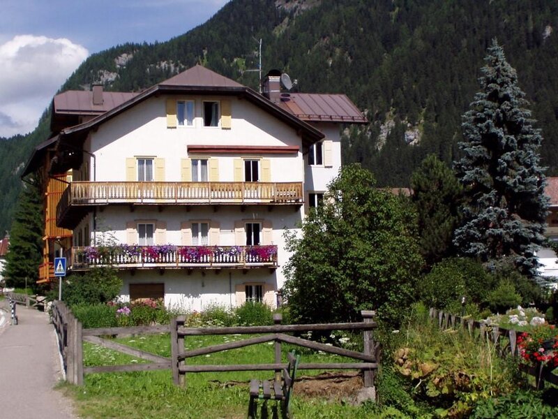 Appartamenti-Iori-Vigilio_Pera-di-Fassa (1)